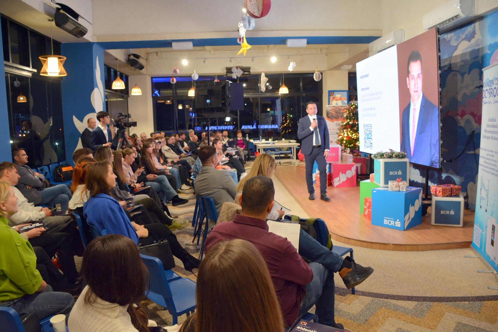 Publicul unei întâlniri eCluster la Zbor Hub Constanța